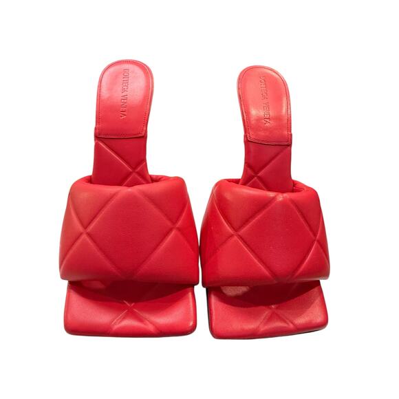 Bottega Veneta Padded Mule in Berry Pink. Size 39 (8.5-9) - Picture 10 of 10